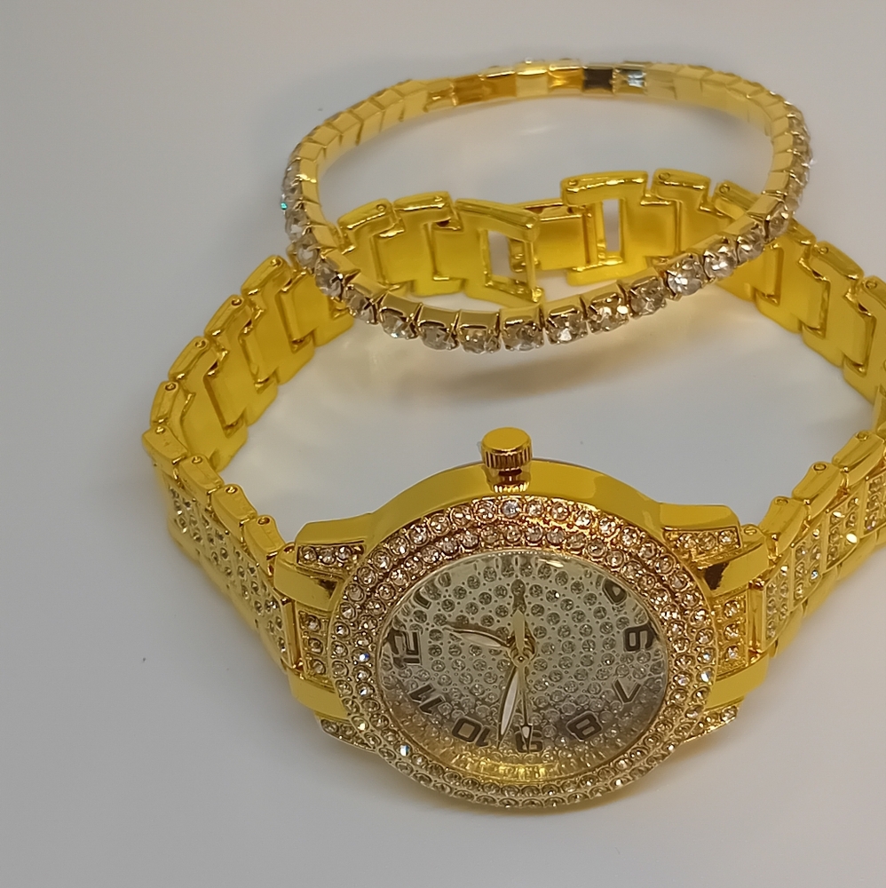 fashion Gold Women's Watch and Bracelet Set